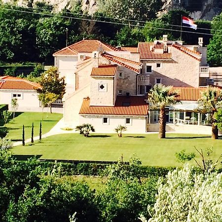 Apartments Anna Omiš Buitenkant foto