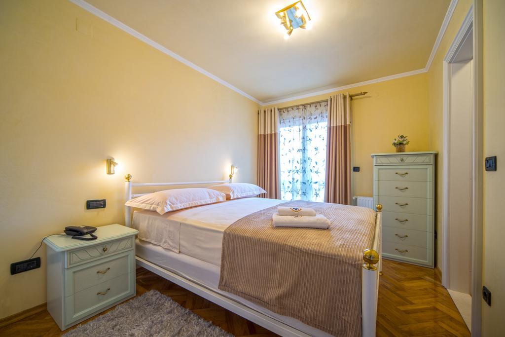 Apartments Anna Omiš Kamer foto