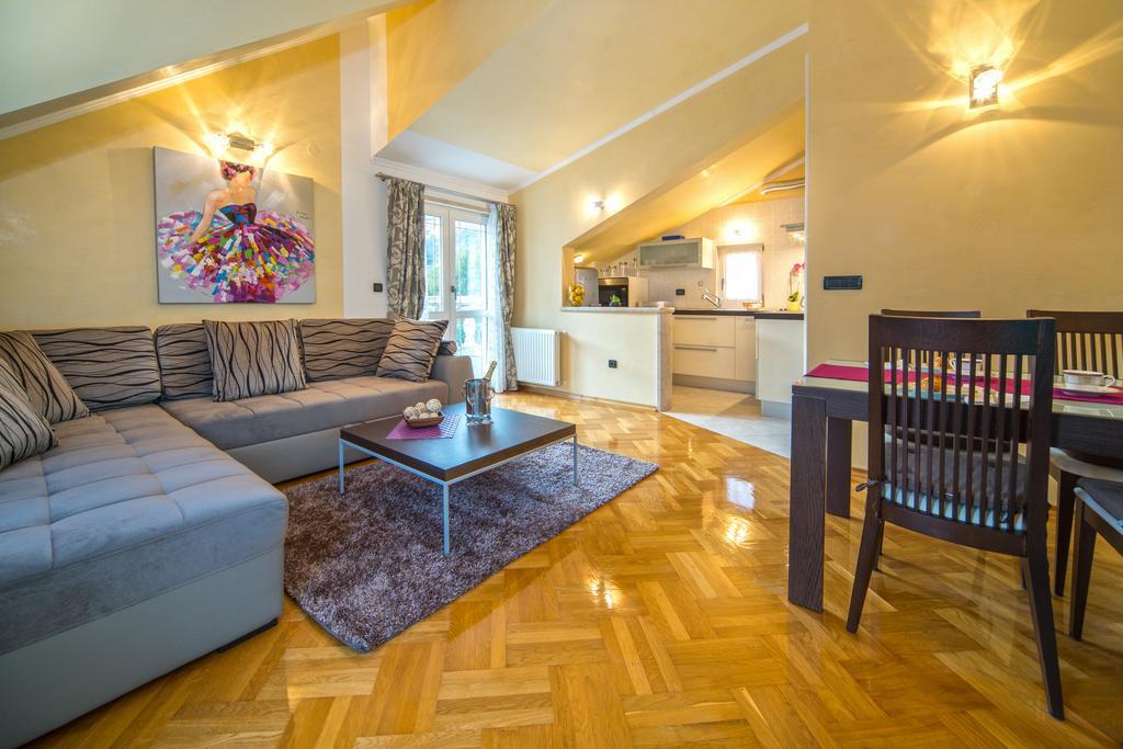 Apartments Anna Omiš Kamer foto